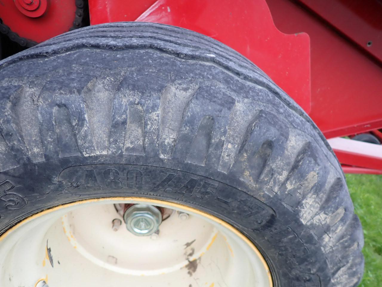 Case IH RBX564 Round Baler