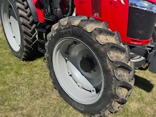 2020 MASSEY FERGUSON 5711 DYNA-4