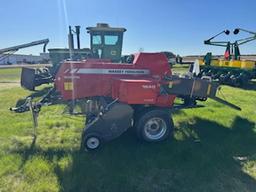 2022 MASSEY FERGUSON HESSTON 1840 CLASS 1 SQUARE BALER