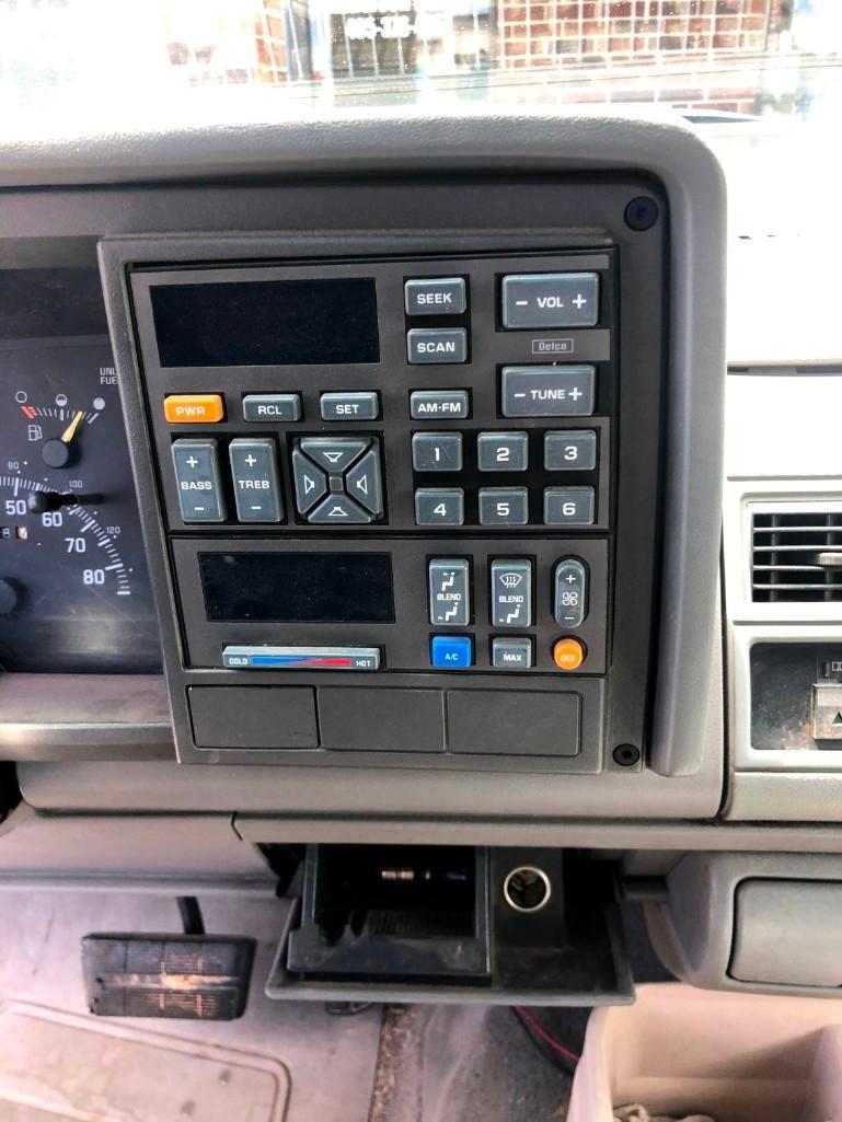 Truck - 1994 GMC Sierra C1500 V6 - 1 Owner