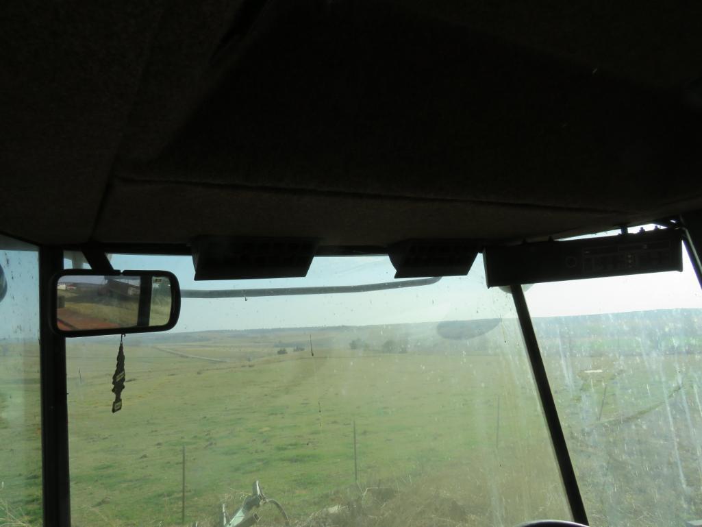 New Holland 2550 Self-Propelled, Swather