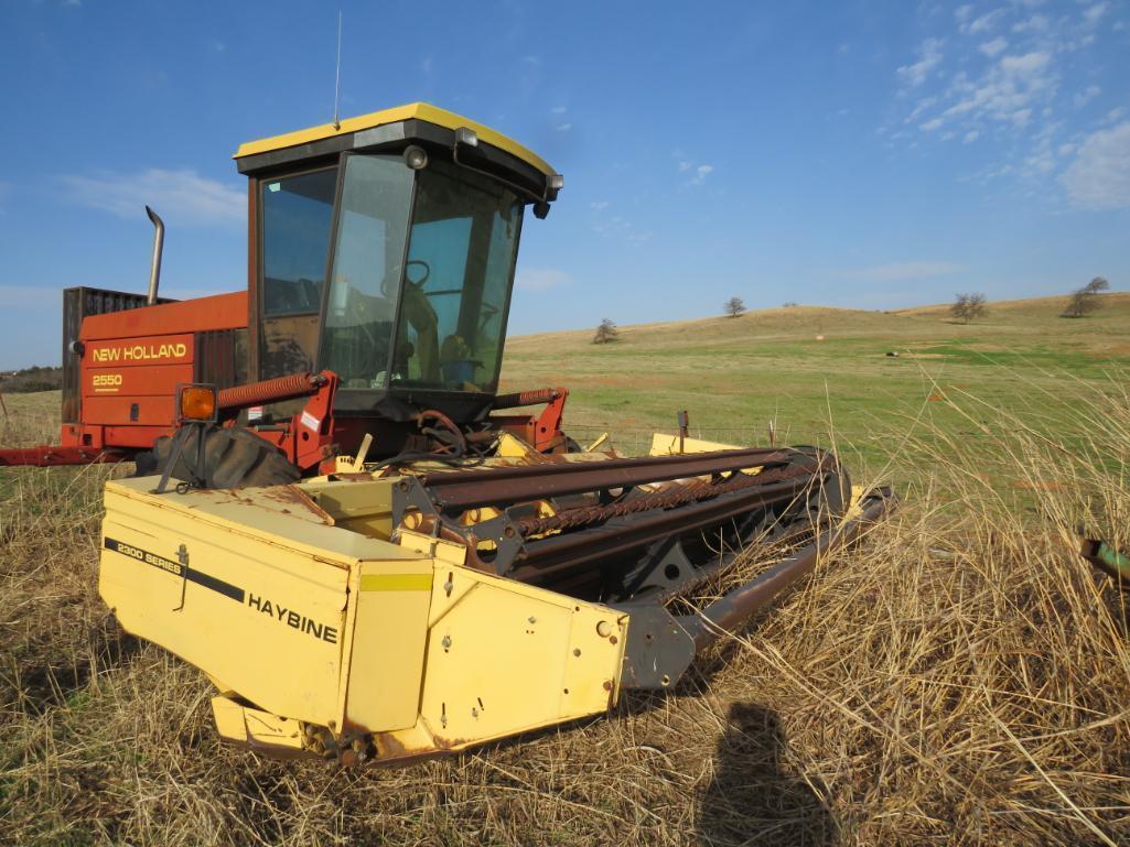New Holland 2550 Self-Propelled, Swather