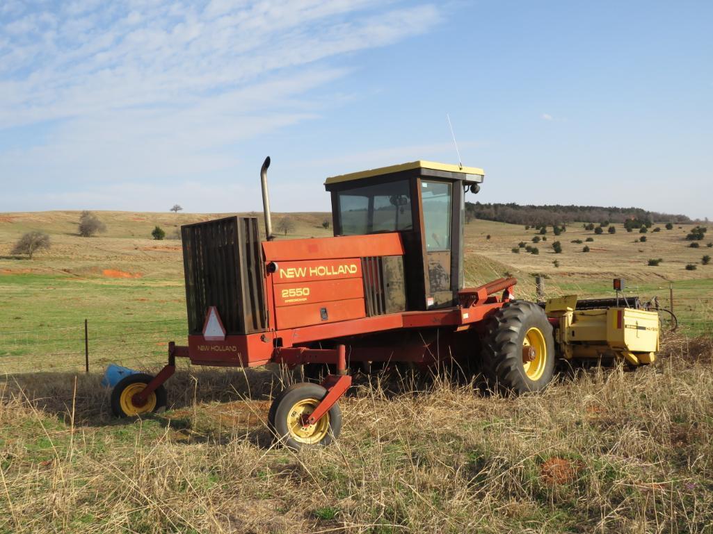 New Holland 2550 Self-Propelled, Swather