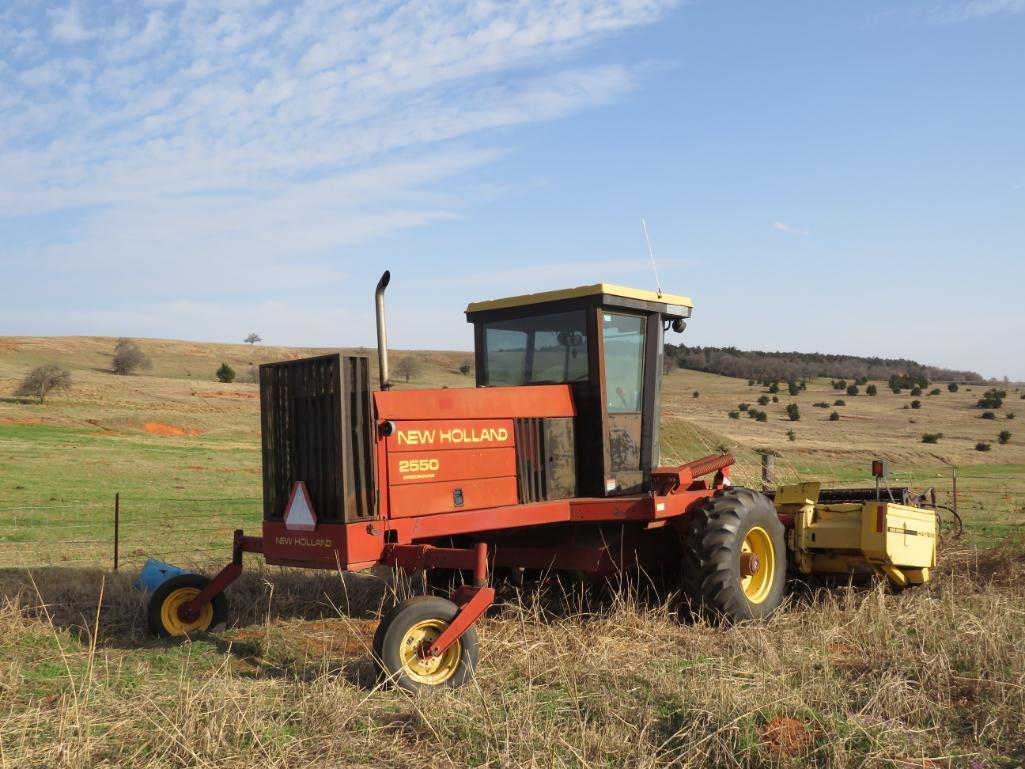 New Holland 2550 Self-Propelled, Swather