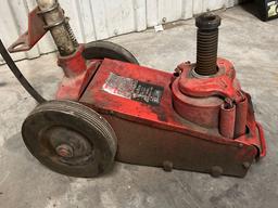 Norco Air/Hydraulic Floor Jack