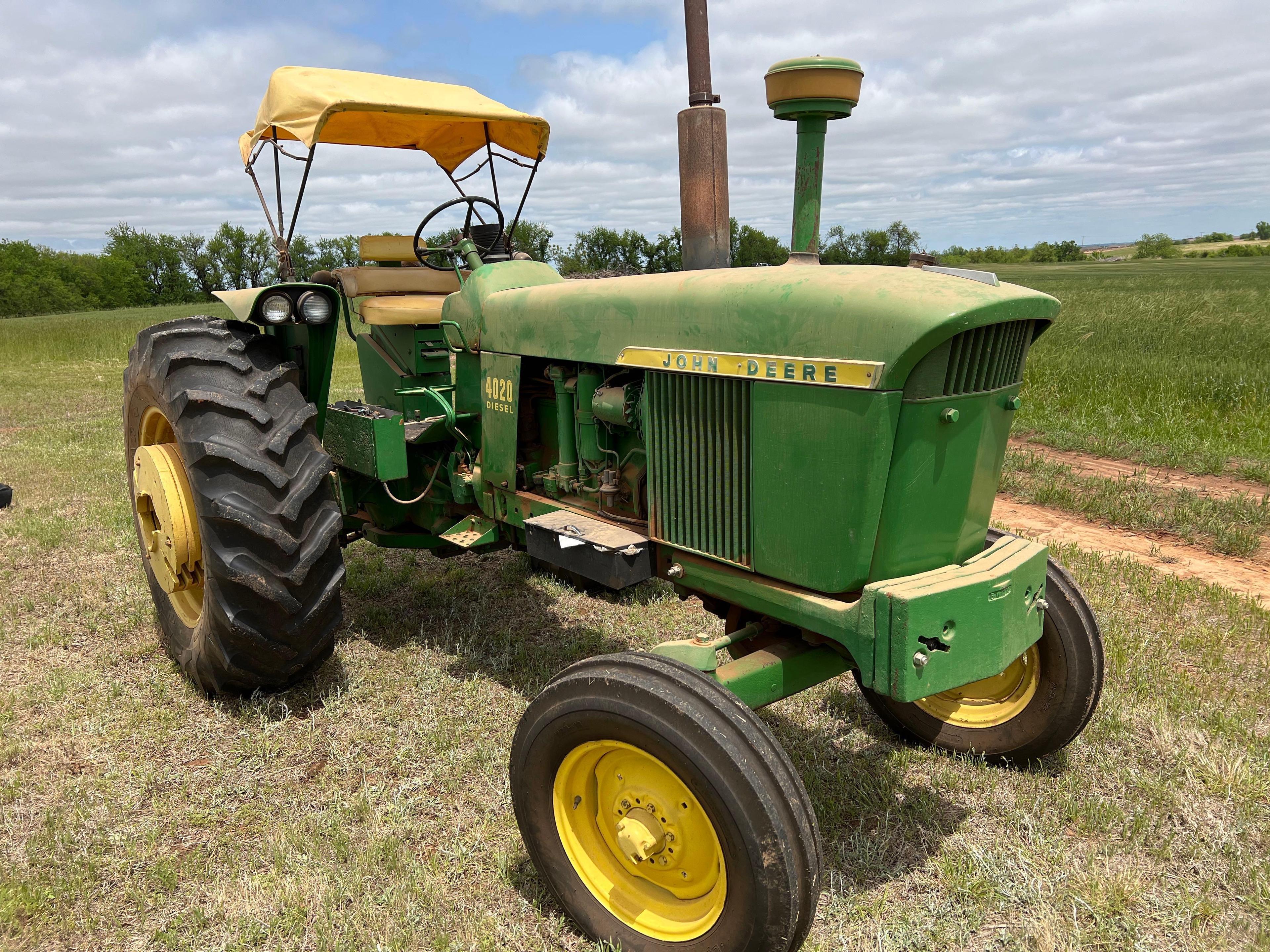 John Deere 4010