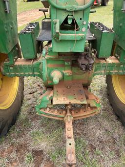 John Deere 4010