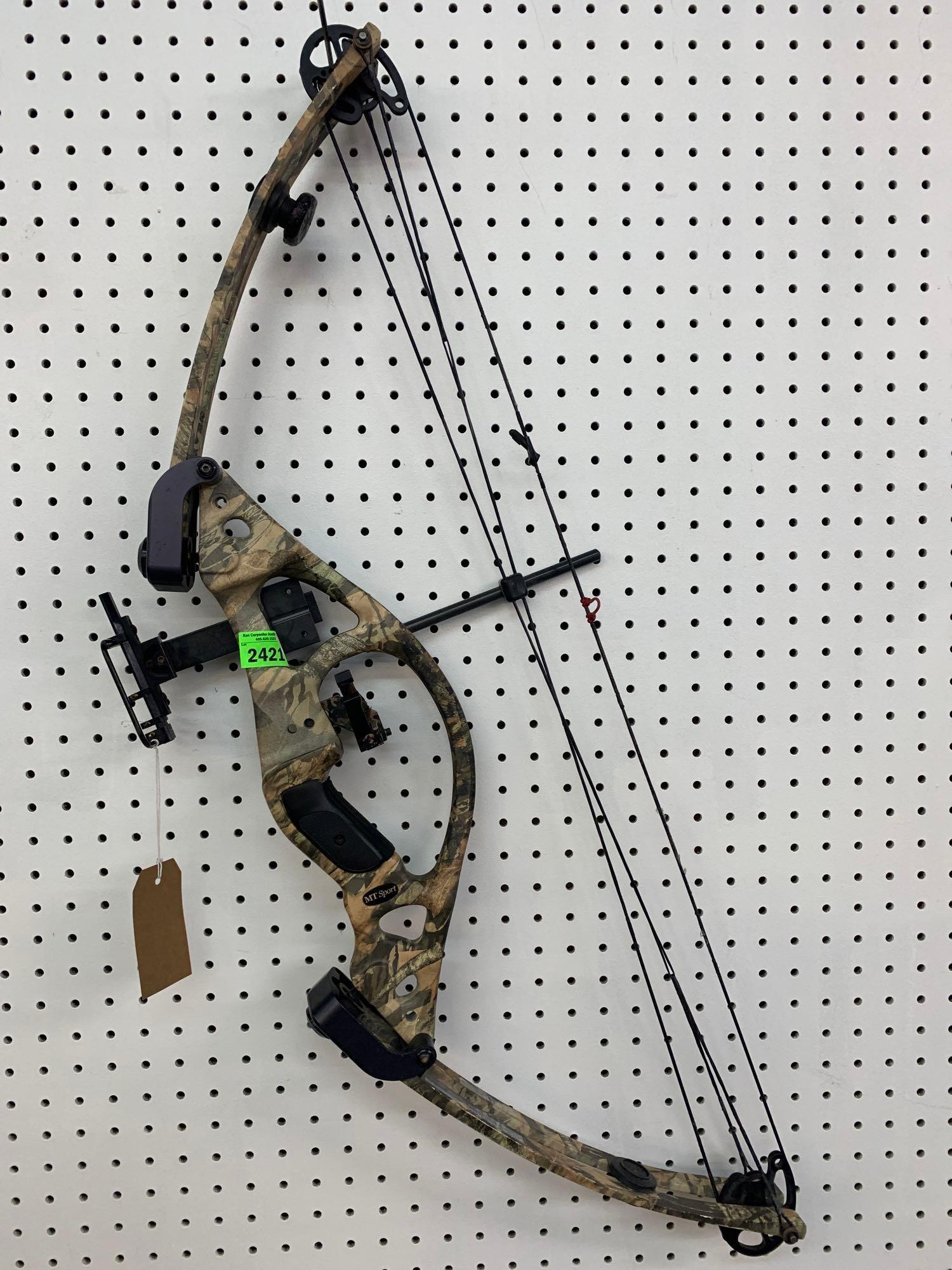 Hoyt ZR200 MT Sport Bow with Carolina Archery Sight
