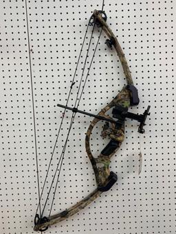 Hoyt ZR200 MT Sport Bow with Carolina Archery Sight