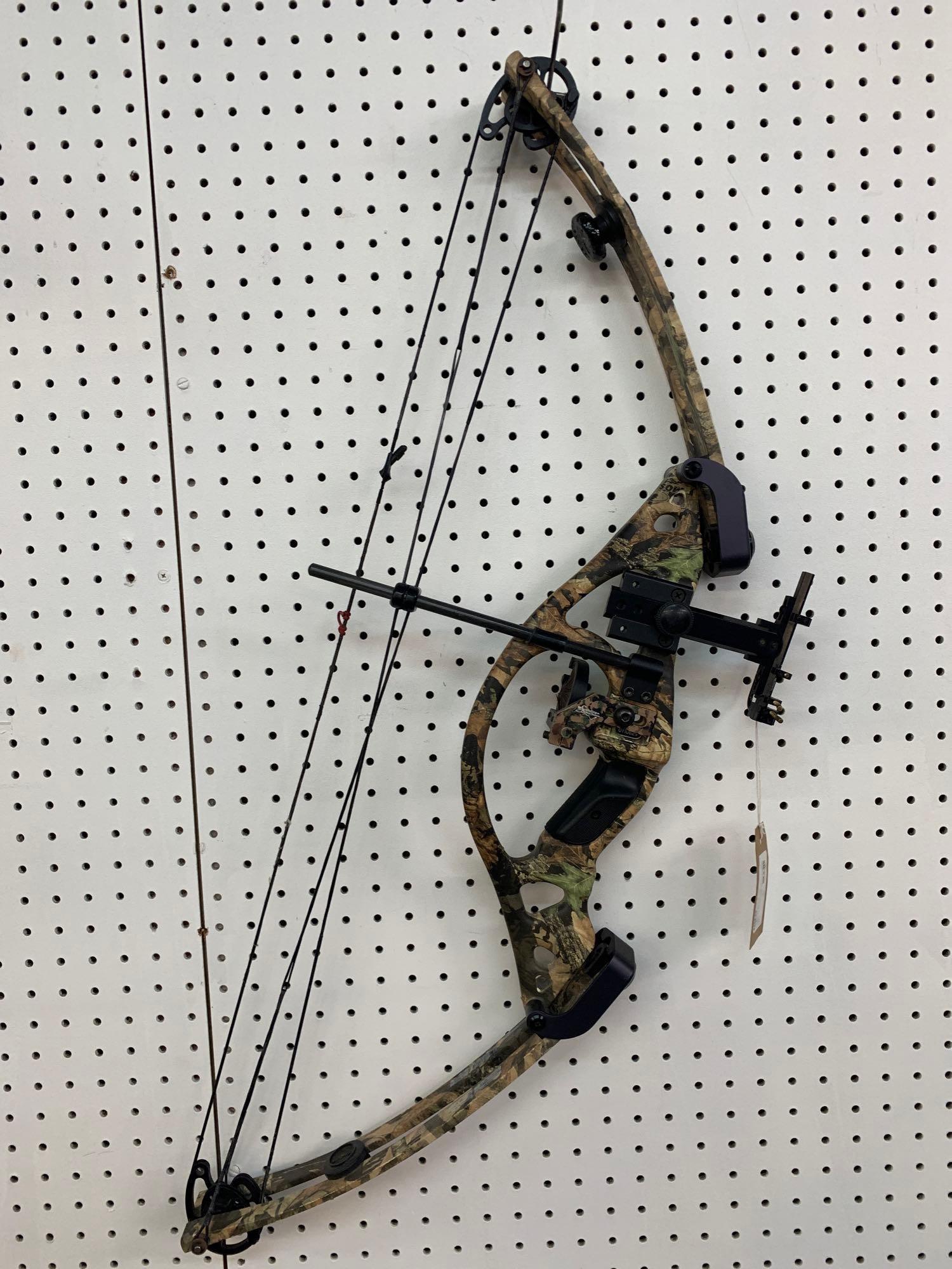 Hoyt ZR200 MT Sport Bow with Carolina Archery Sight