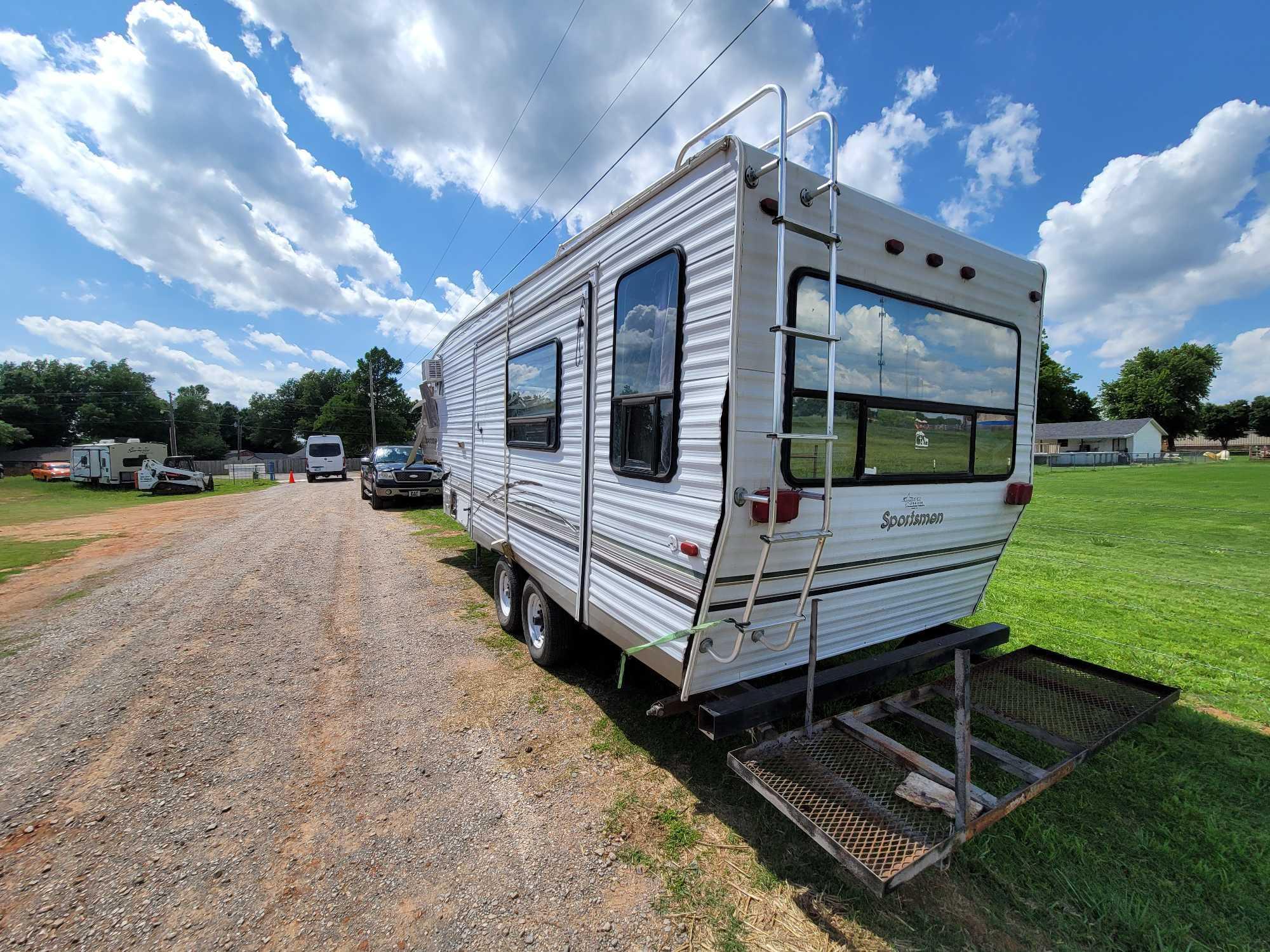 24ft sportsman 5th wheel wrecked