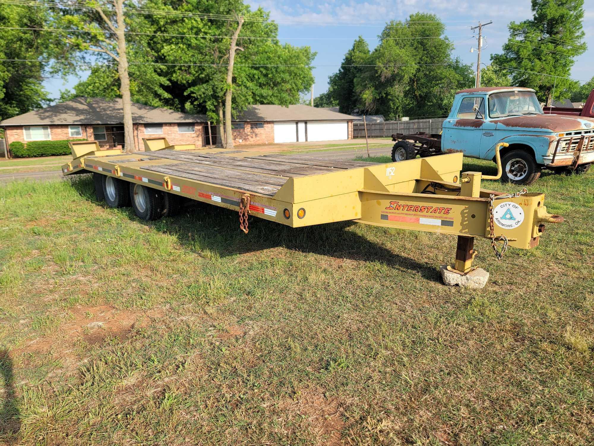 24ft interstate 20DT deck over trailer with 5ft dove tail and ramps