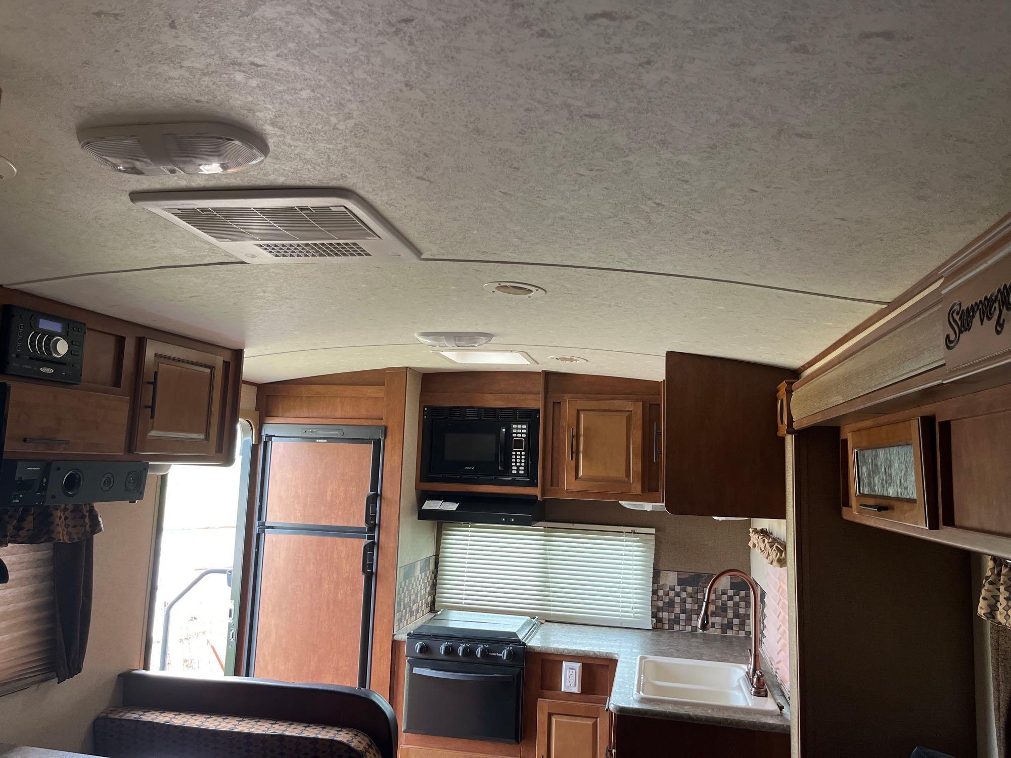 2015 Forest River Surveyor travel trailer