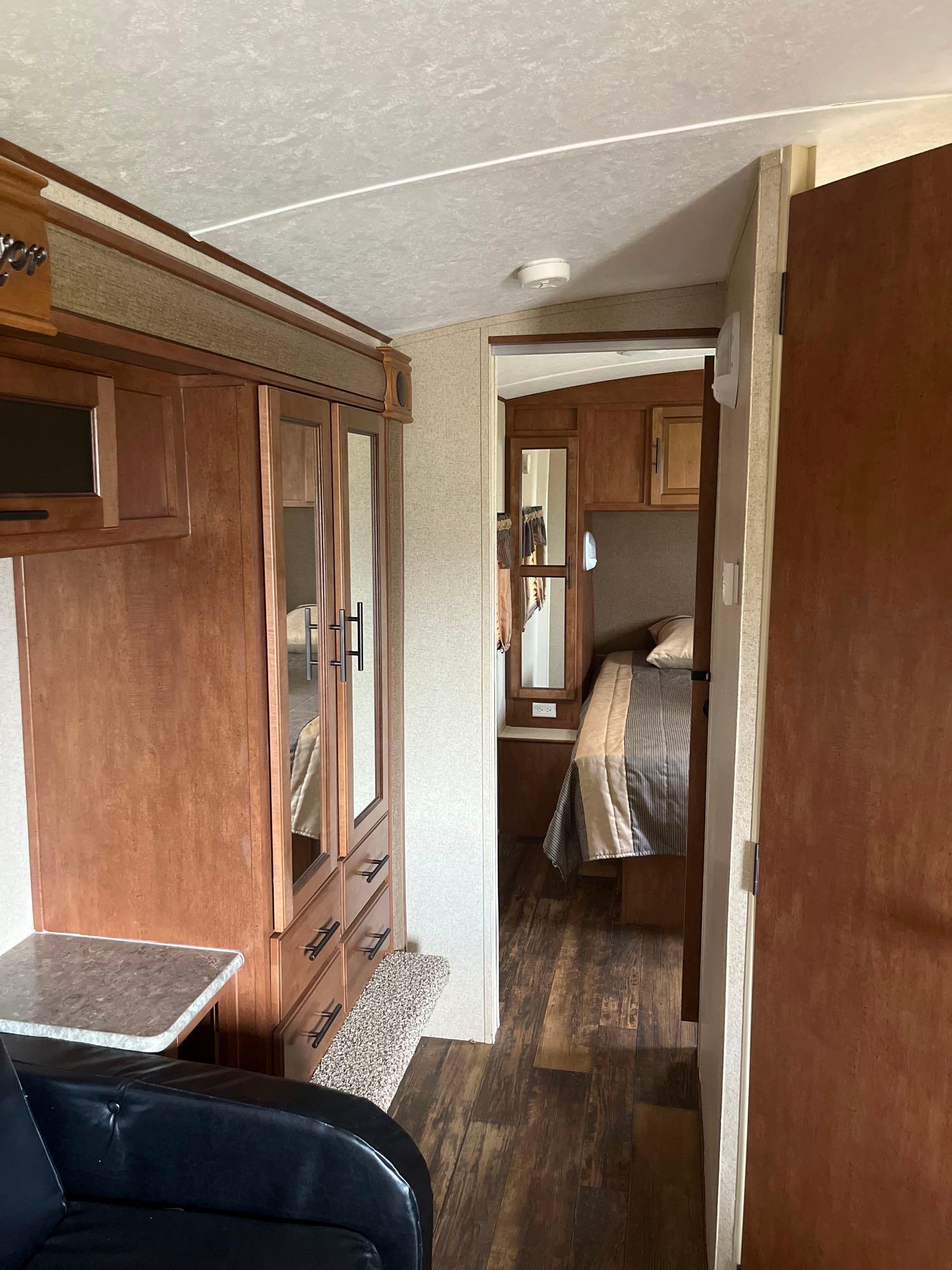 2015 Forest River Surveyor travel trailer