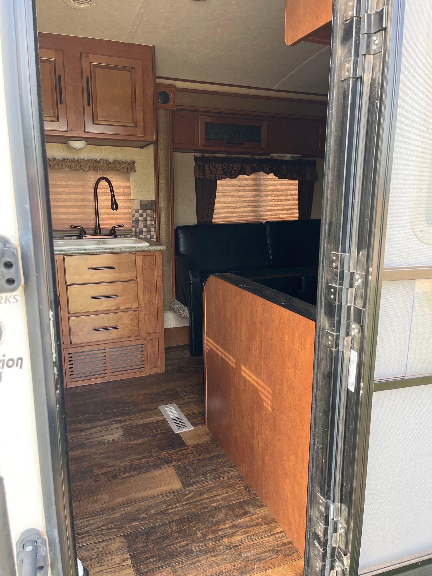 2015 Forest River Surveyor travel trailer