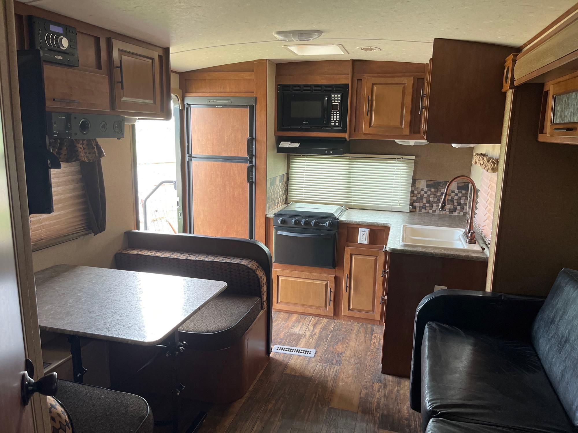 2015 Forest River Surveyor travel trailer