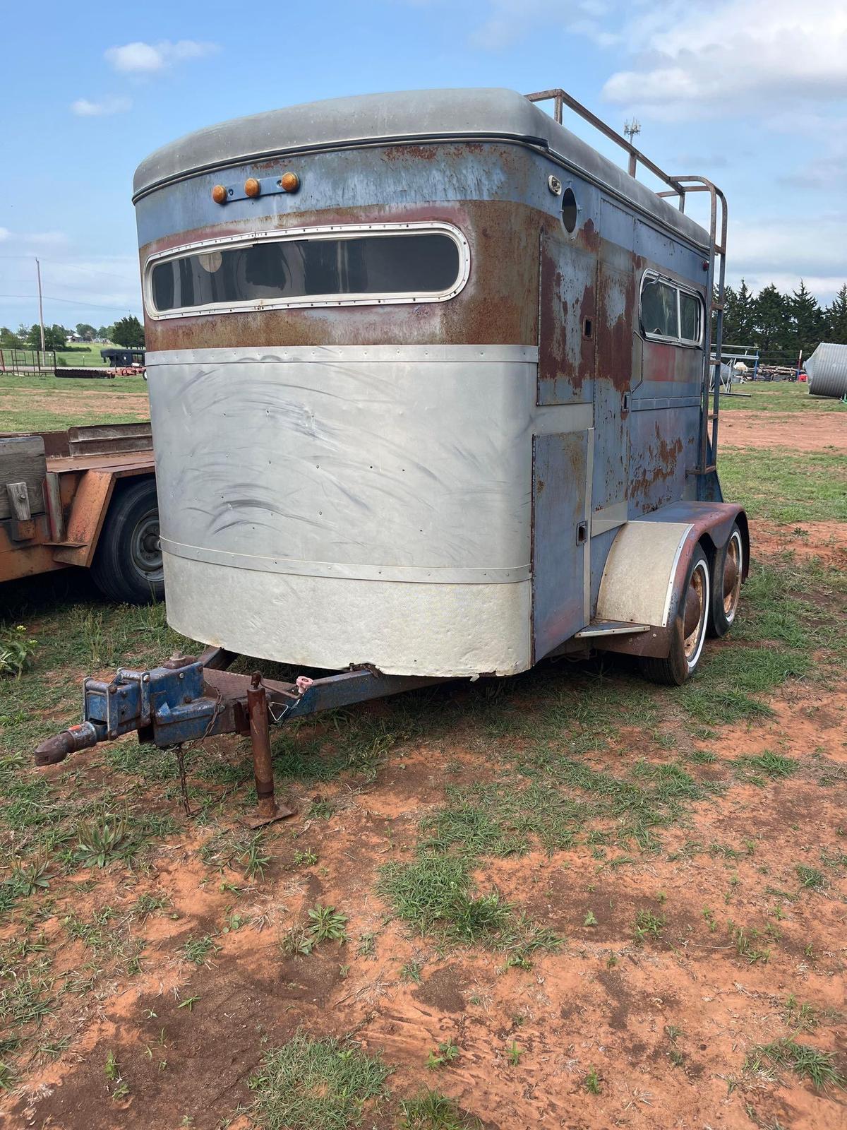 1975 Ross 2 horse bumper pull trailer