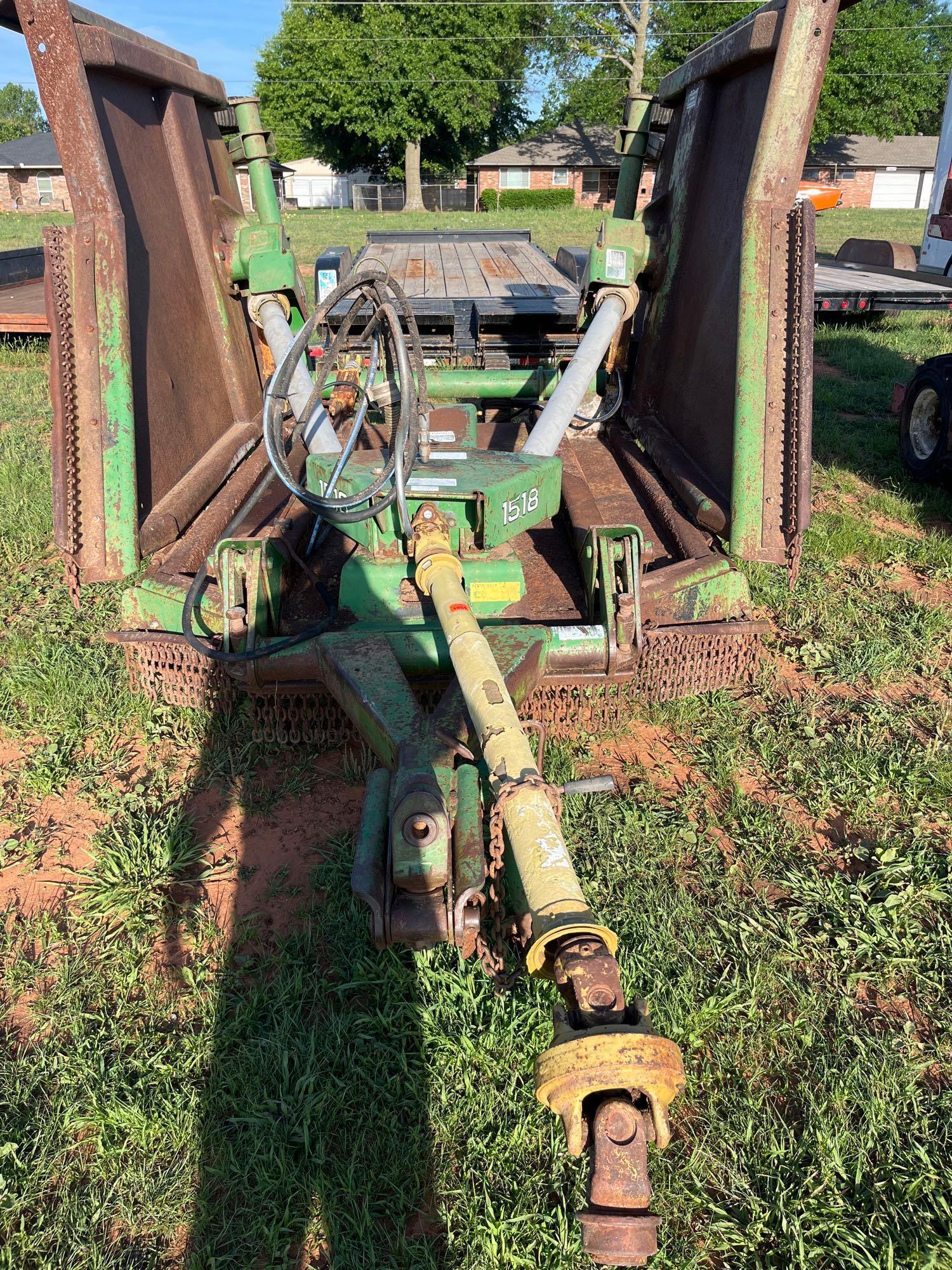 John Deere 1518 bat wing mower