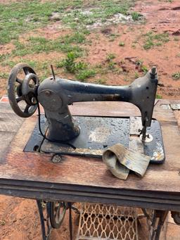 antique singer sewing machine