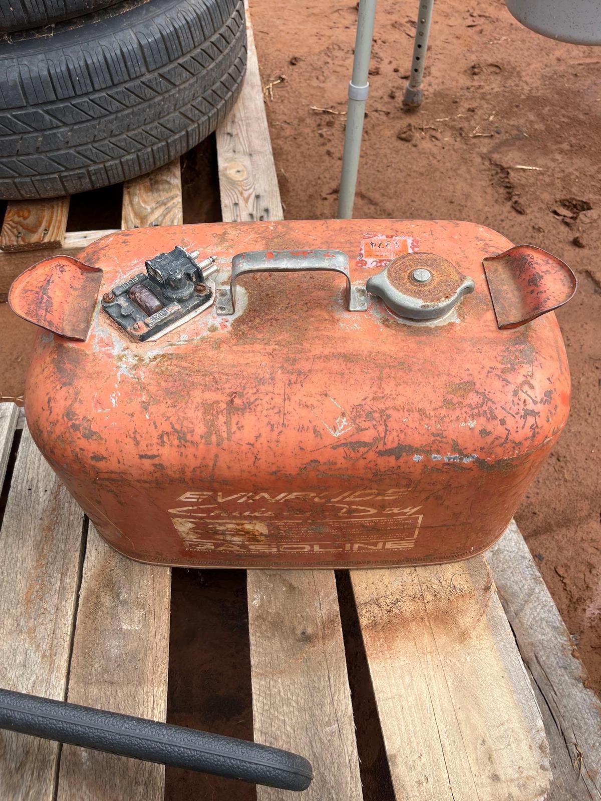 vintage 5 gallon boat gas tank