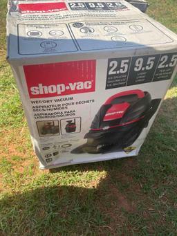 NEW 2 1/2 gallon 9 1/2 liter 2 1/2 hp wet dry shop vac