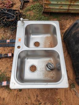 stainless kitchen sink