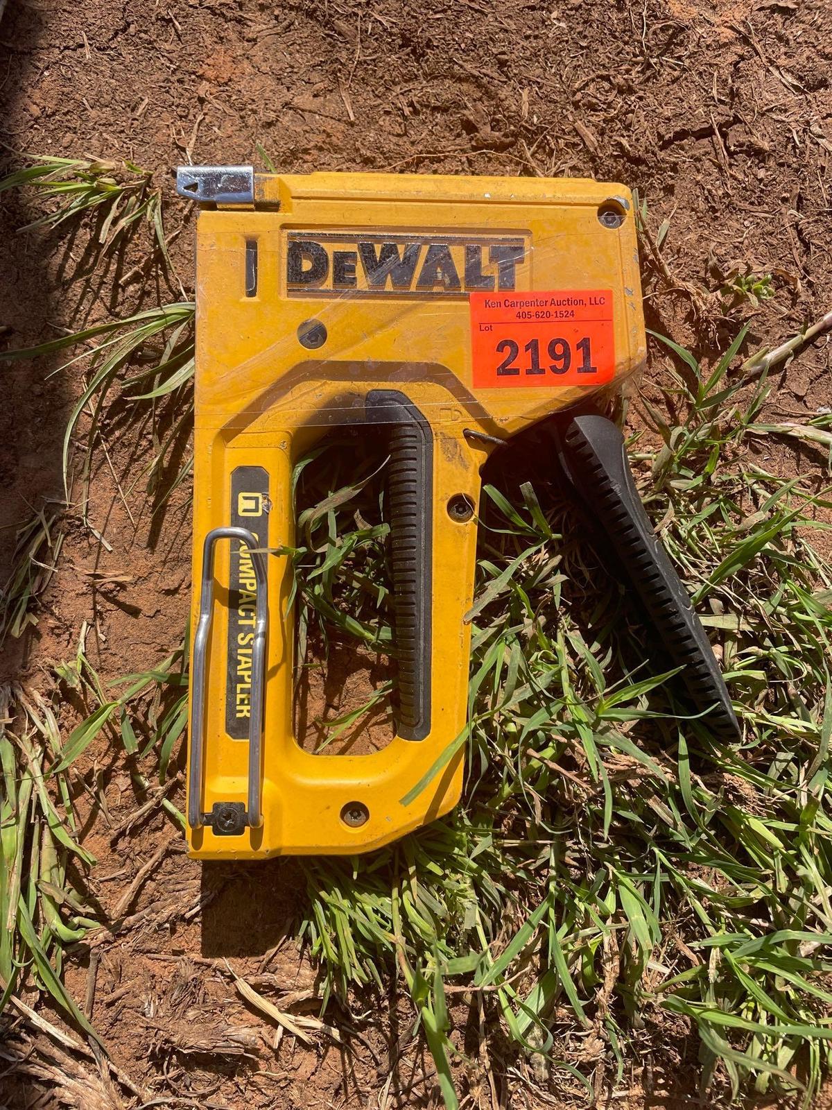 dewalt stapler