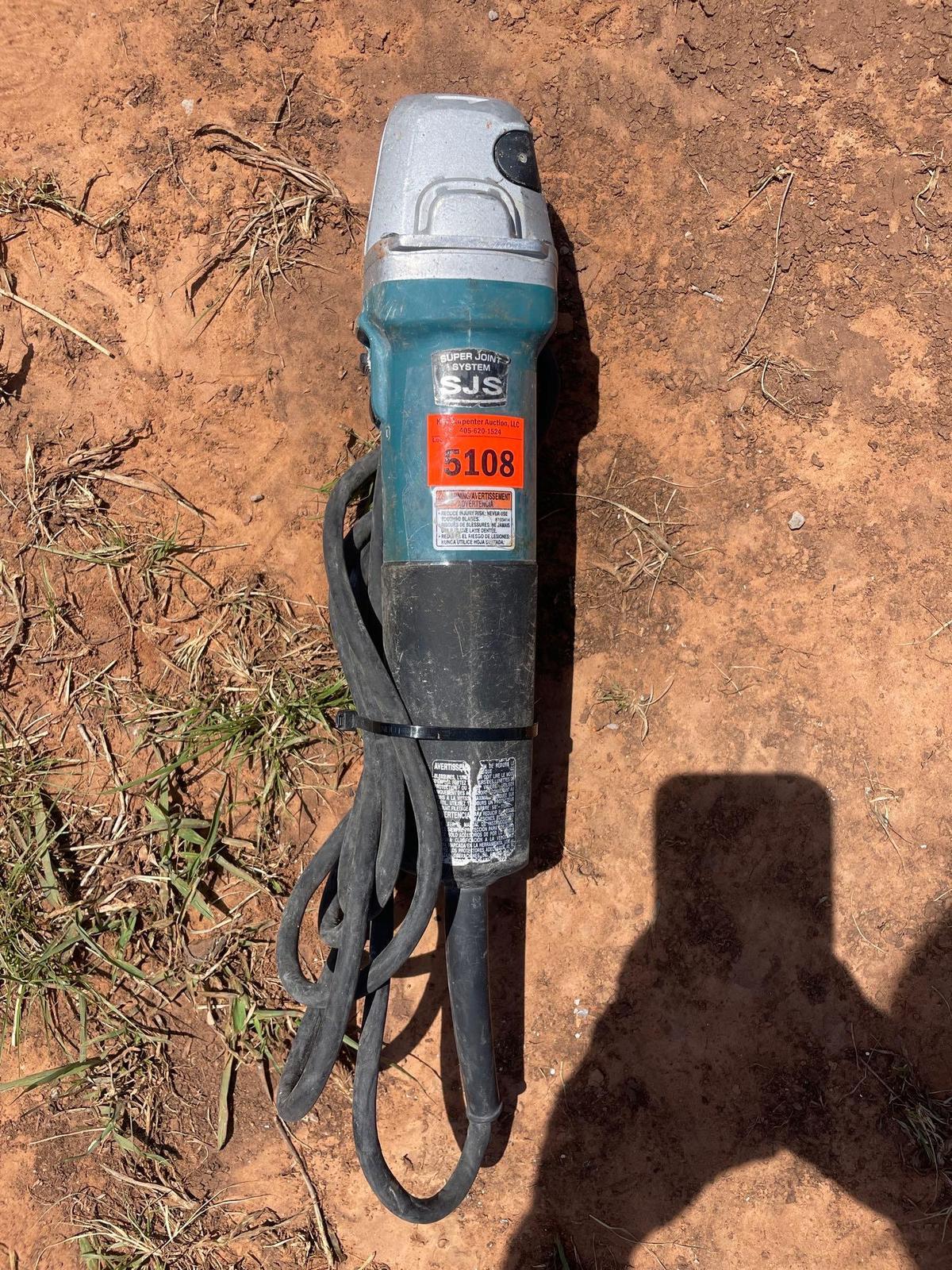 Makita grinder