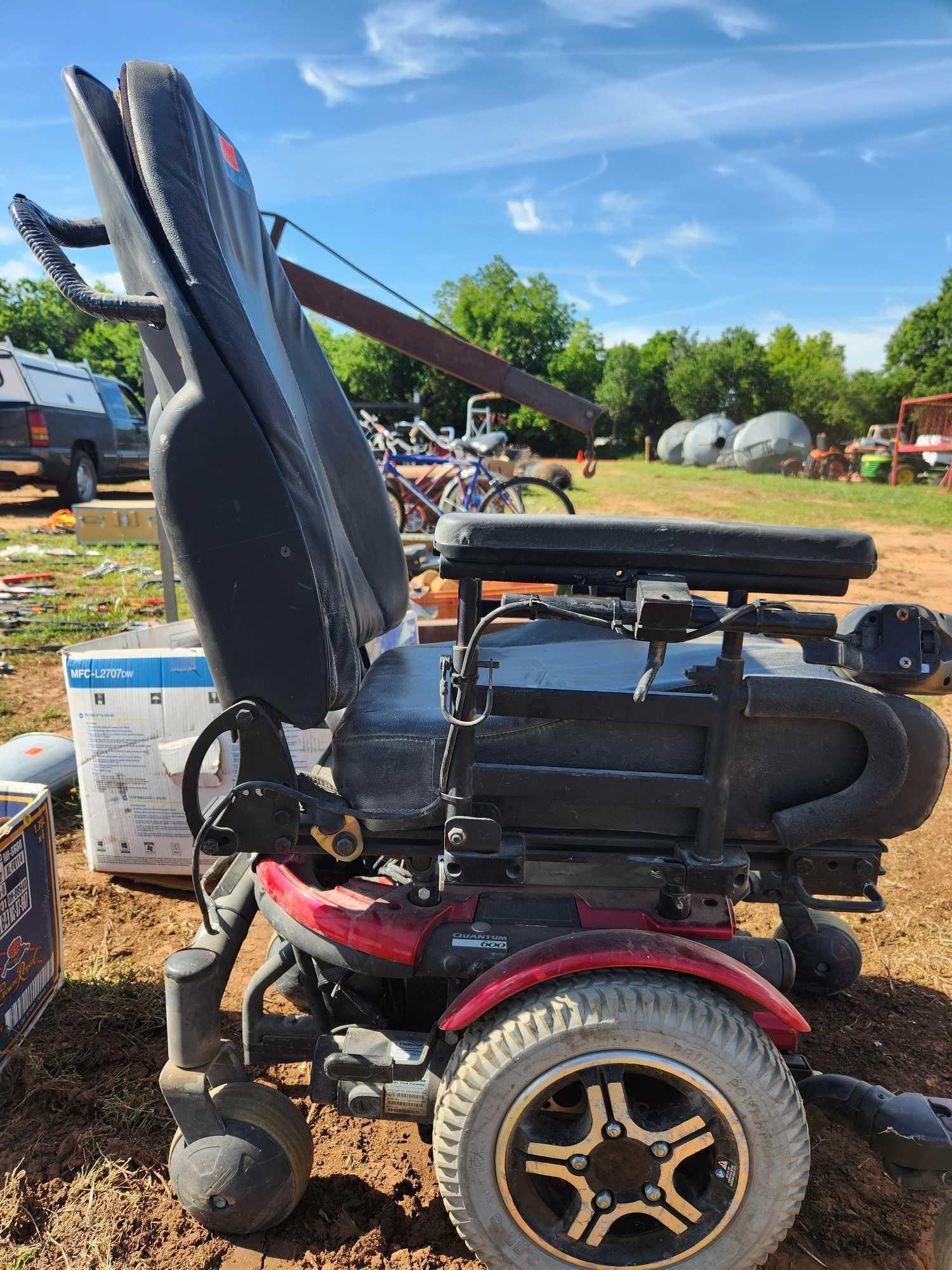 quantum 600 joystick wheel chair works needs batterys