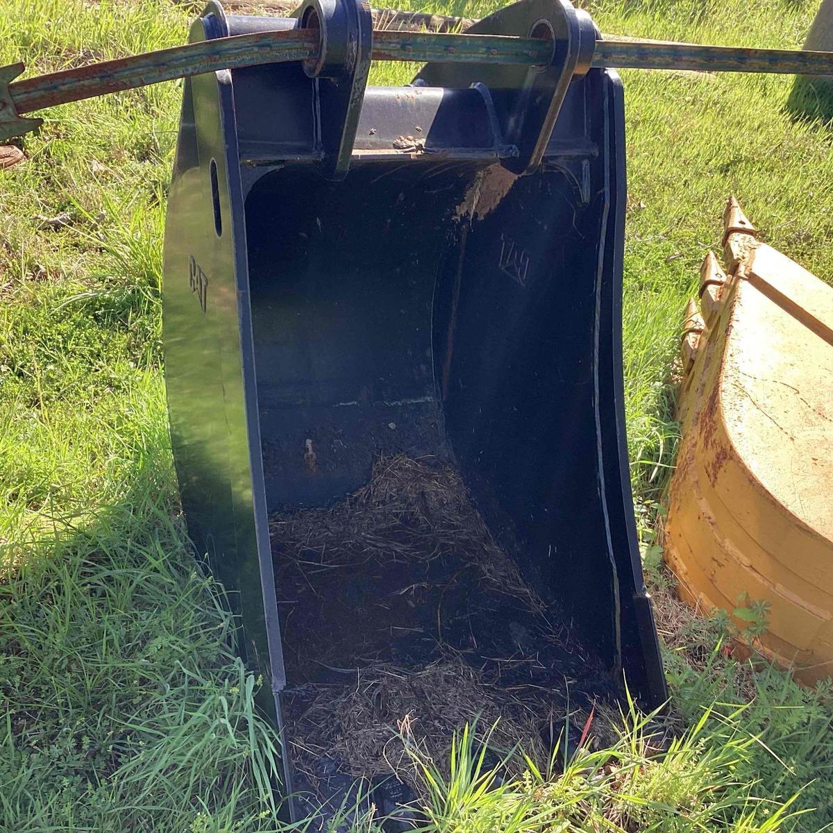 22in backhoe/Excavator bucket with teeth