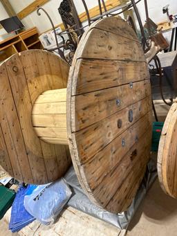 Large full large one wire spool 3 foot 10 x 2ft 8