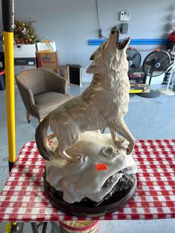 Call of the wilderness wolf statue 2 foot tall