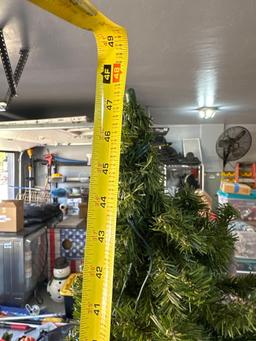 Pre-light 4 foot Christmas tree