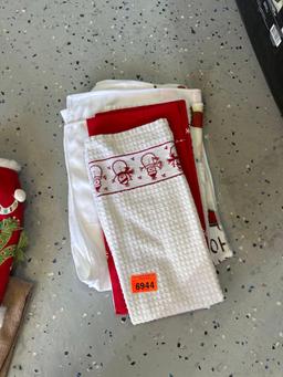 Christmas hand towels