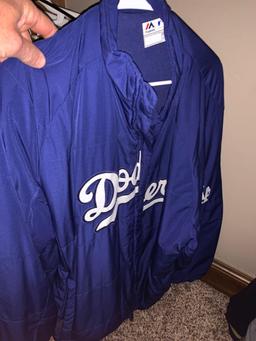 two Notre Dame jacket XL fit still have tags LA Dodgers 2XL jacket