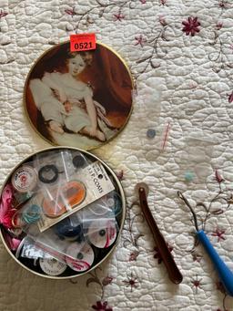 Sewing items and decor