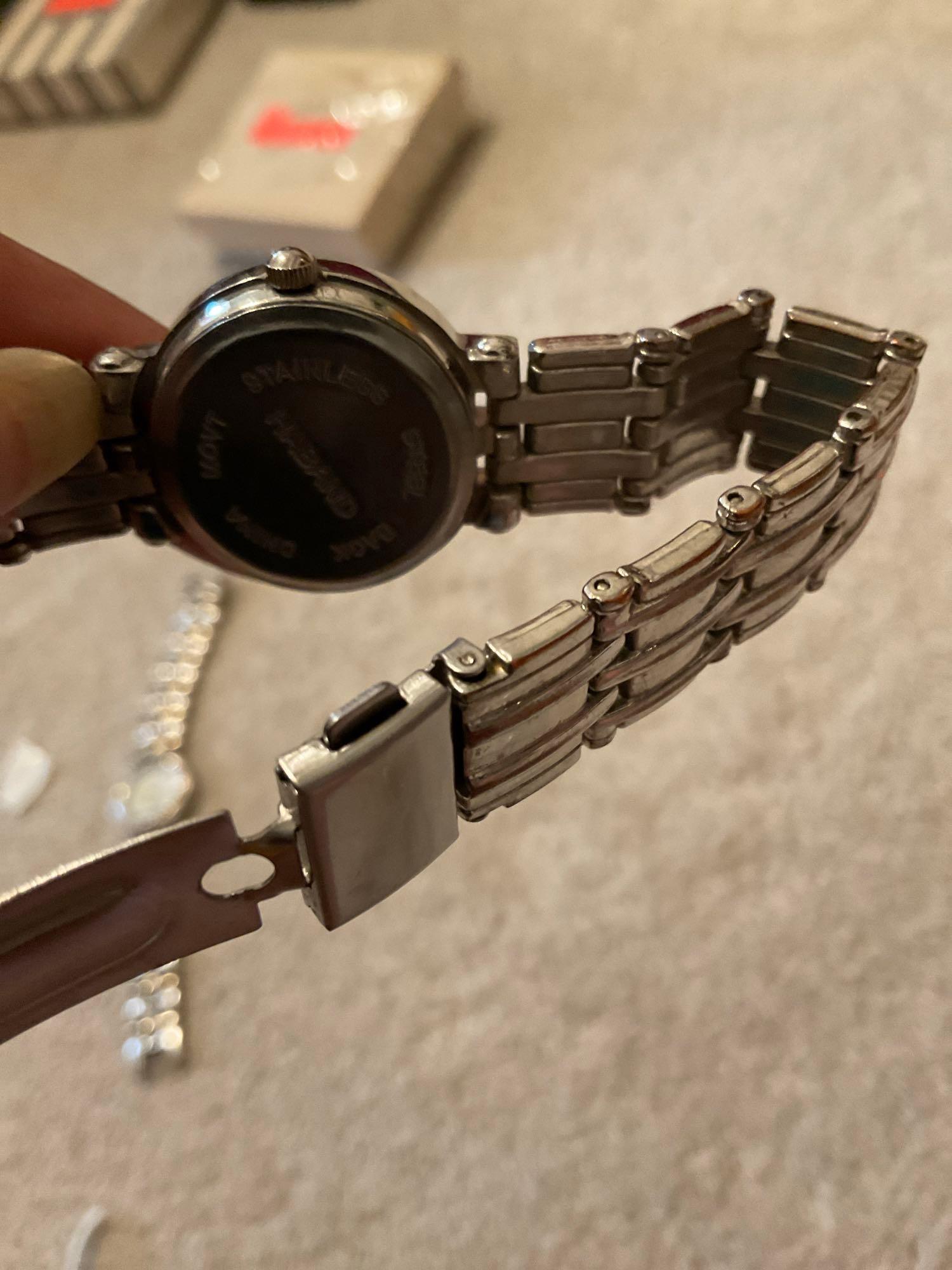Womens watches not working