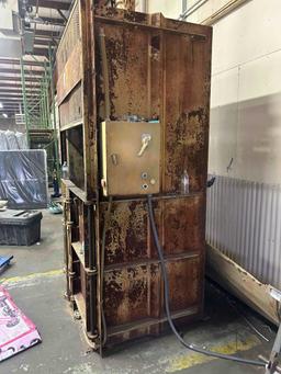 Piqua 40 series baler