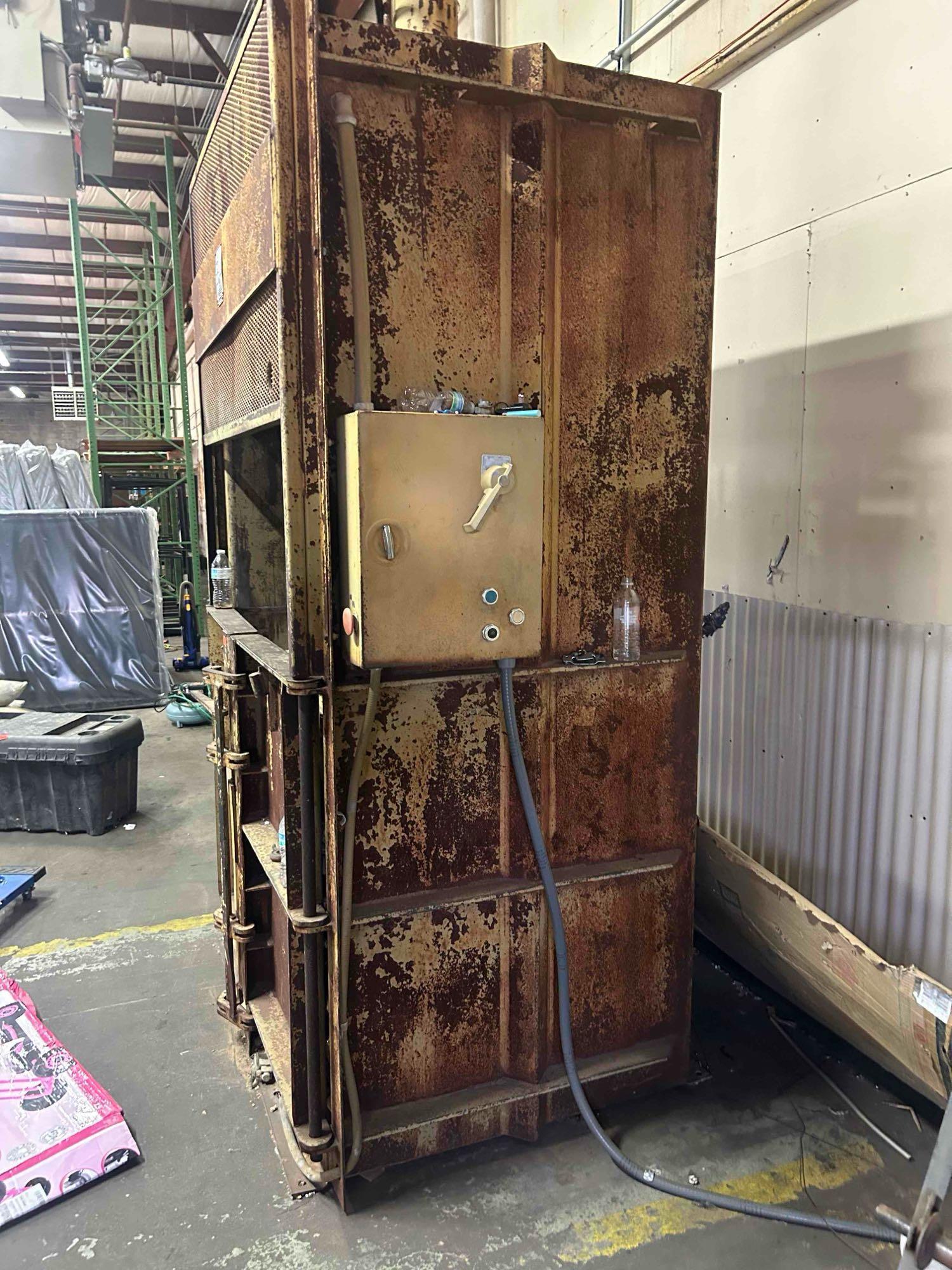 Piqua 40 series baler