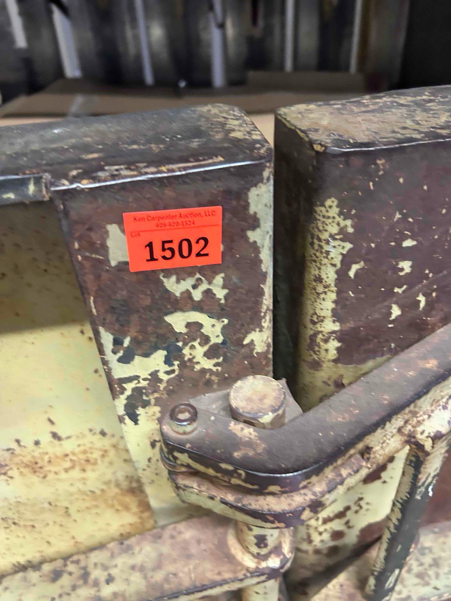 Piqua 40 series baler