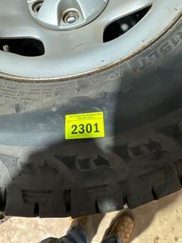2002-2006 Factory jeep wheels with tires. 30x9.50/R15
