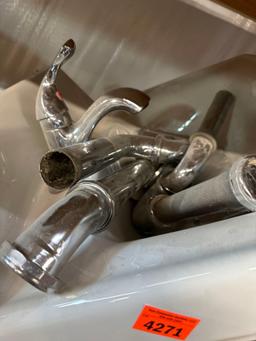 Portion bathroom sink faucet and drain Block Portland