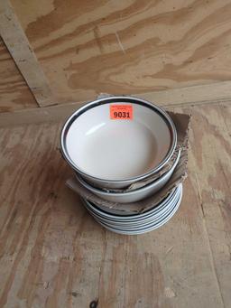 GIBSON 9 piece set of dishes