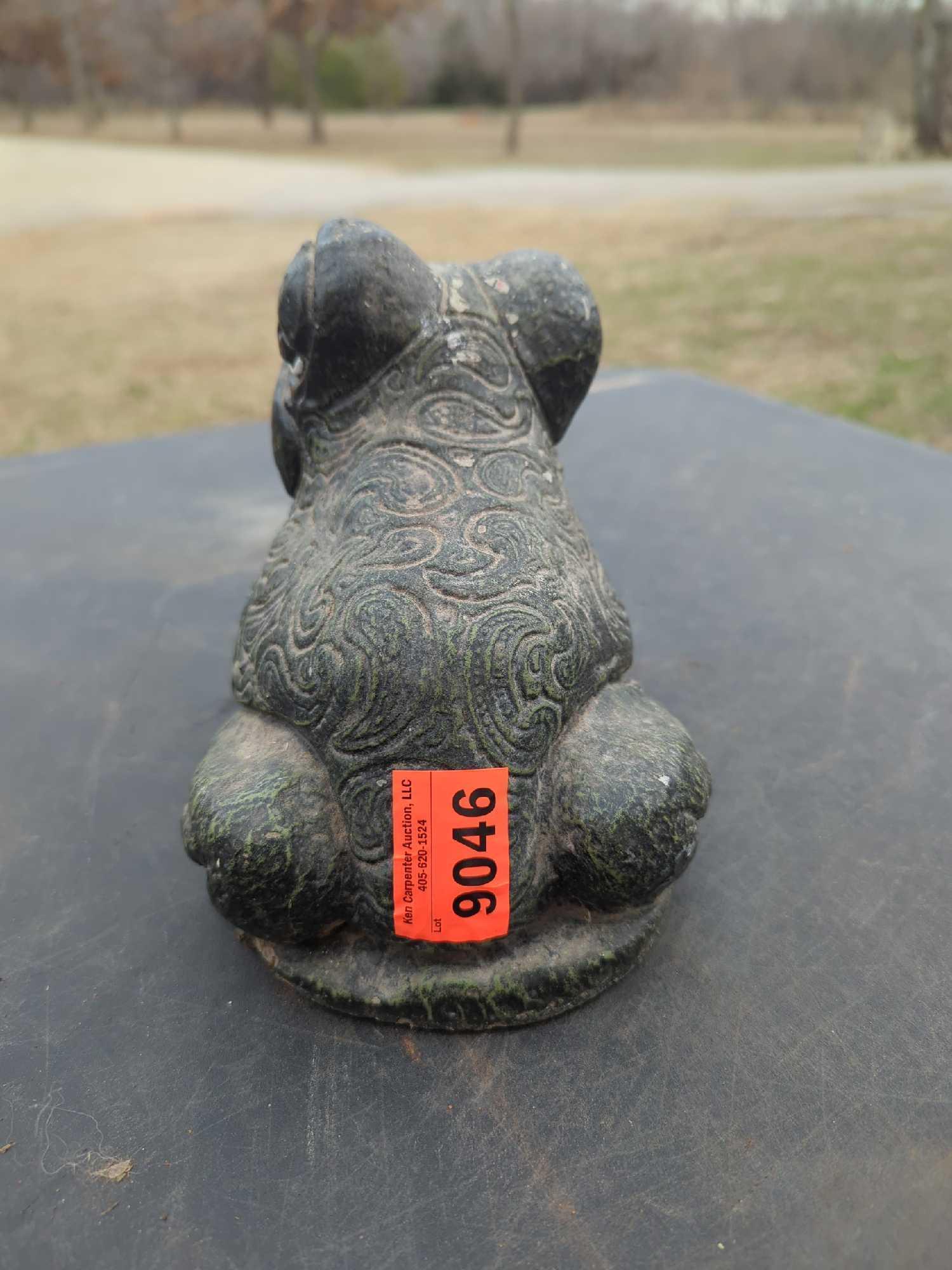 Frog Yard Statue