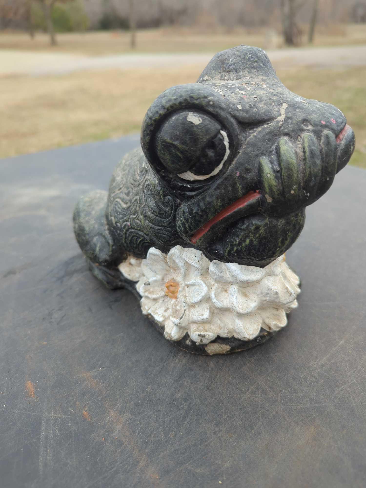 Frog Yard Statue