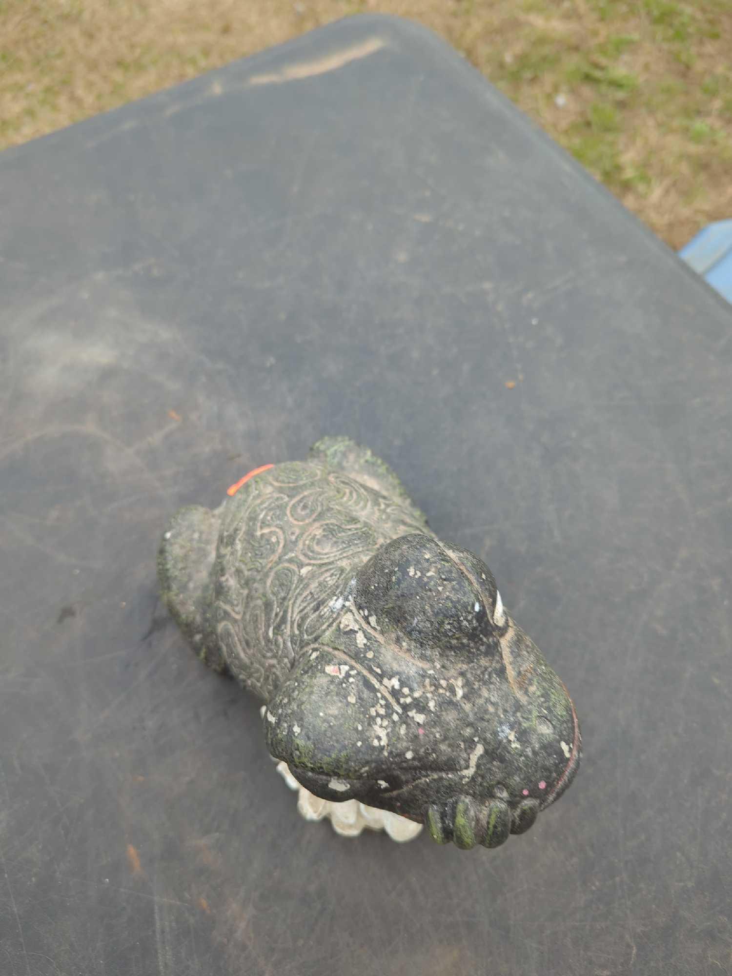 Frog Yard Statue