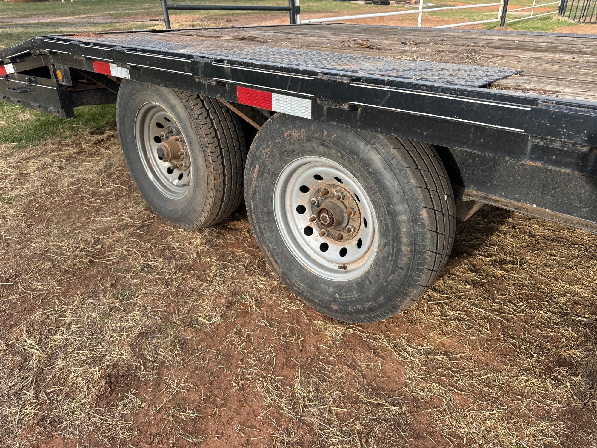25x8 dovetail with ramps ,good tires three 90% one 50% rubber nice trailer NO TITLE