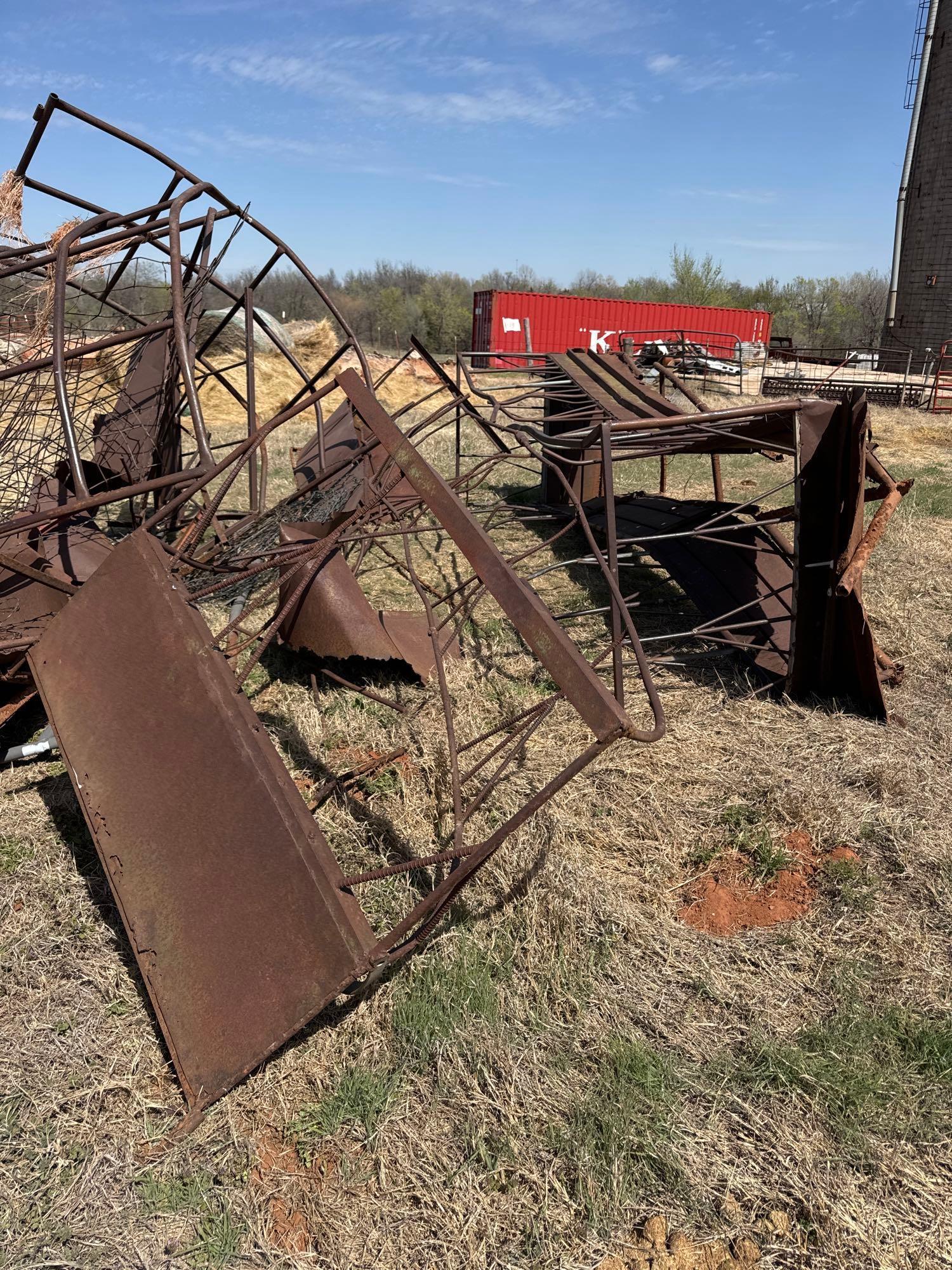 Scrap metal Must bring help to load
