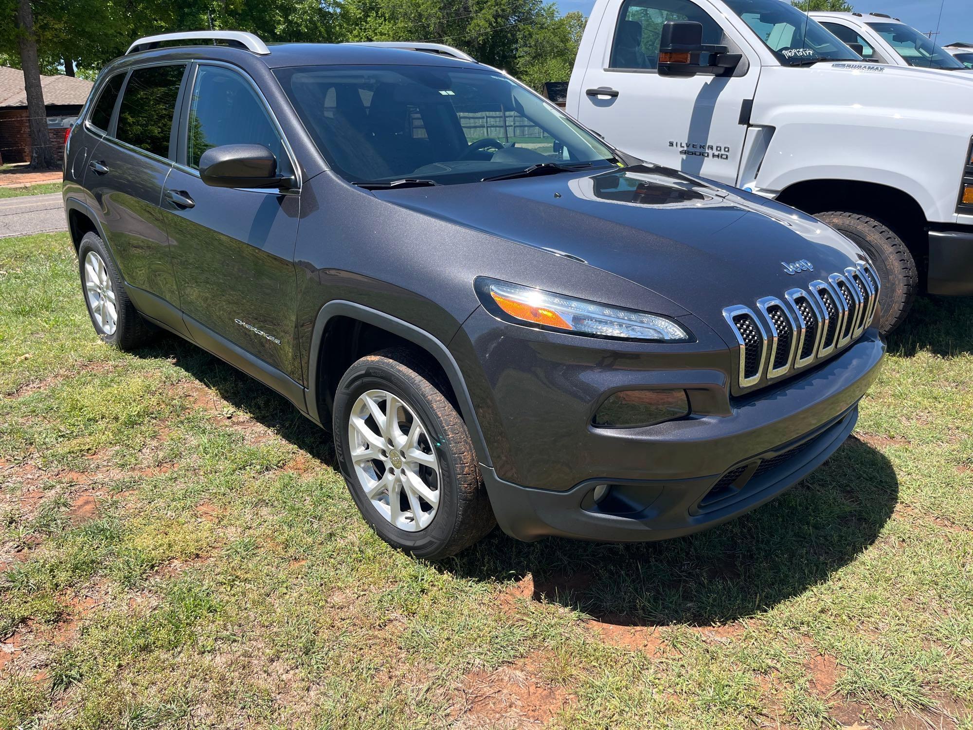 A- 2017 Jeep Cherokee