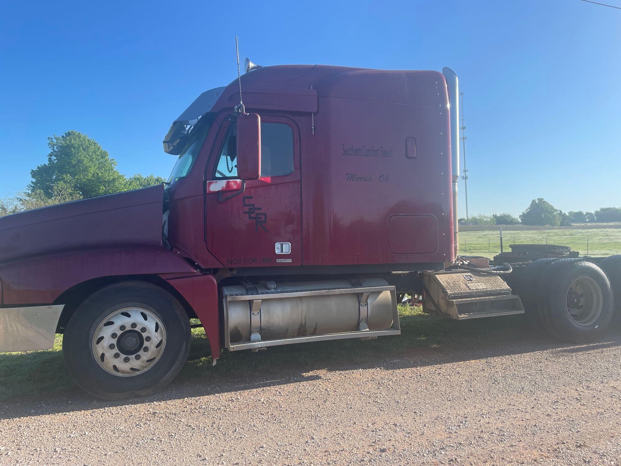 S - 2003 Freightliner Cascadia